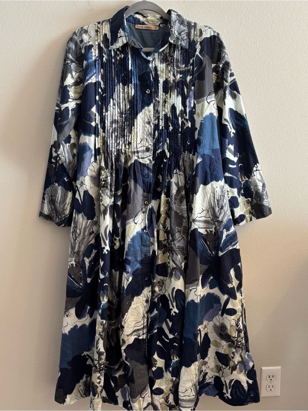 Dress Addict Floral Pleated Button Down Midi Dress Size Medium